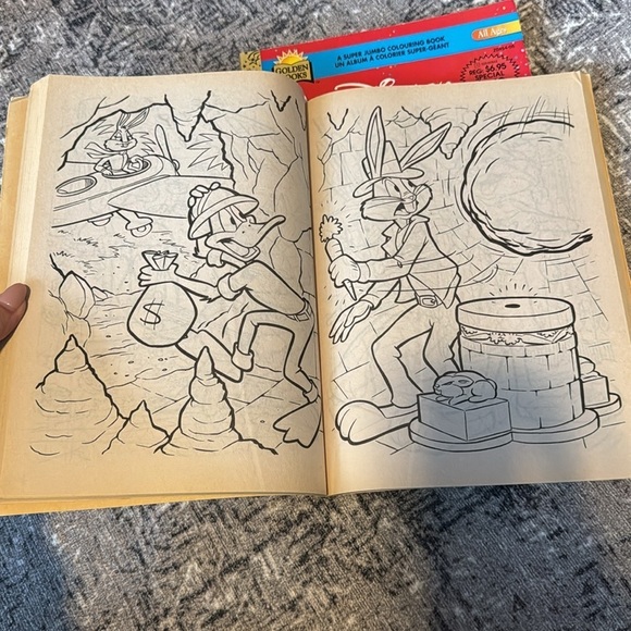 Looney Tunes and Disney Vintage Coloring Books - Picture 4 of 5